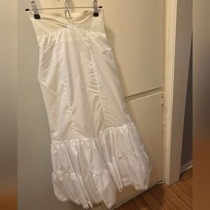Elegant White Bridal Petticoat Ruffled Underskirt